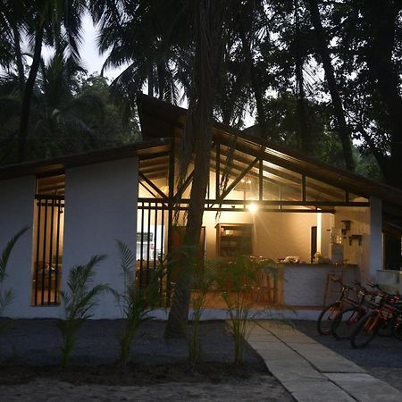 Moonstone Hammock Alibaug Hotel อลีบาก ภายนอก รูปภาพ